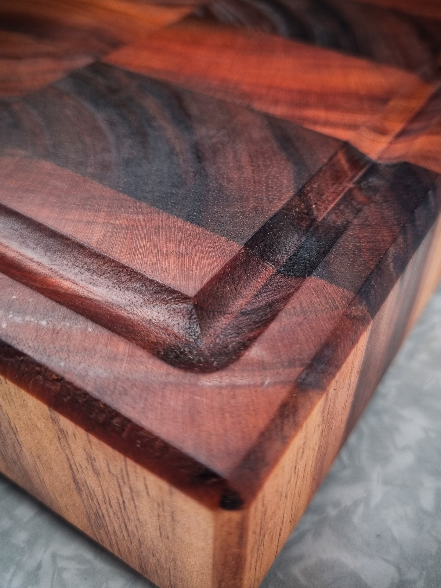 End-Grain Cutting Board - Blackwood 45x27x5cm