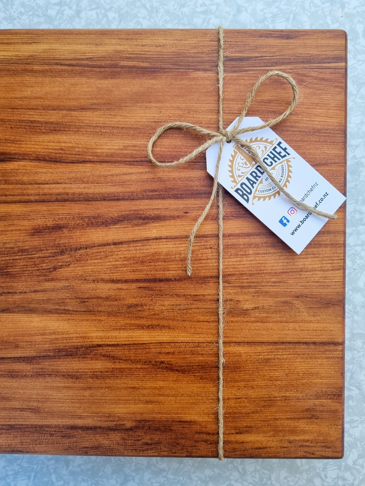 NZ Rimu - Classic Cutting Board