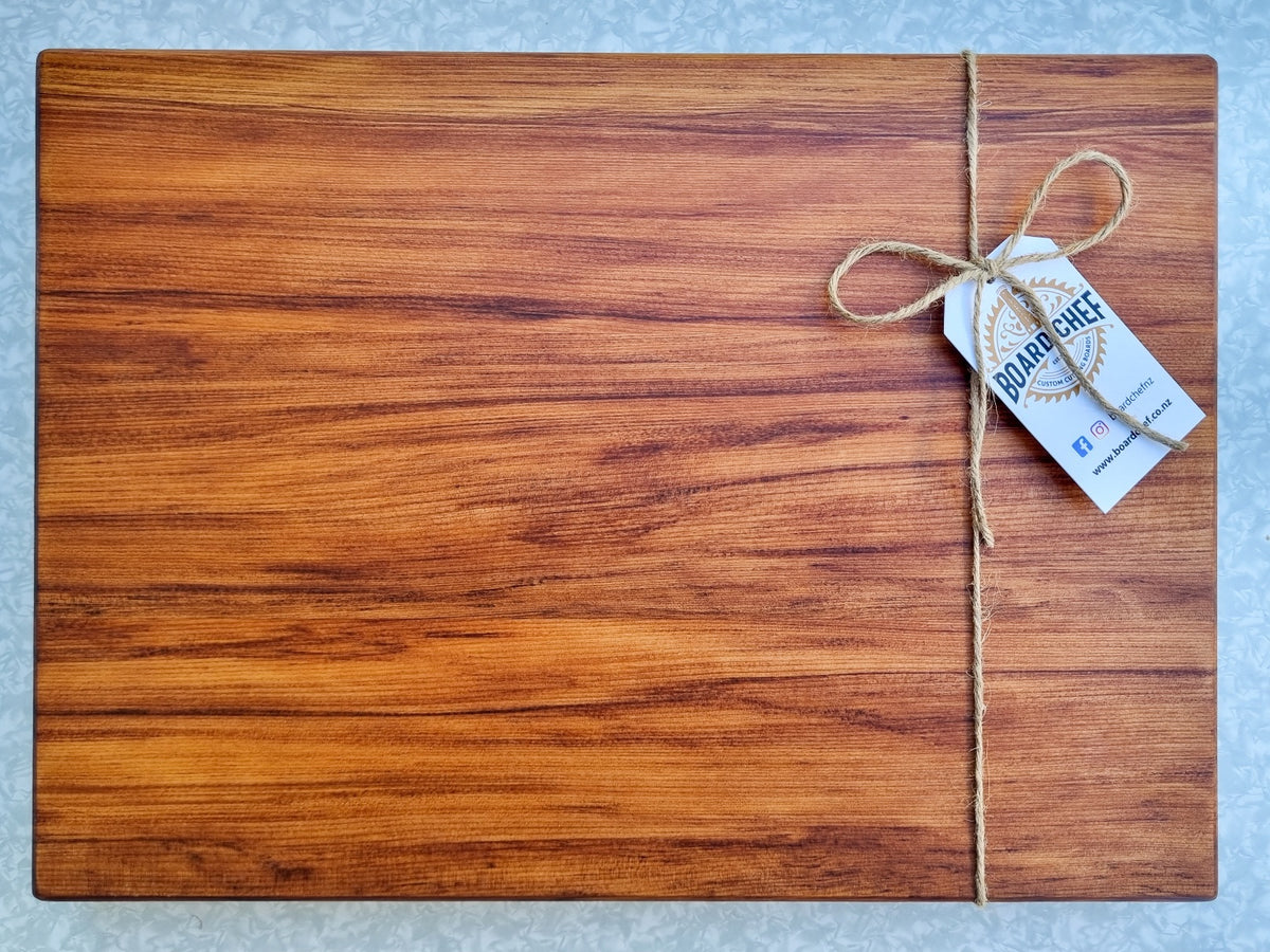 NZ Rimu - Classic Cutting Board