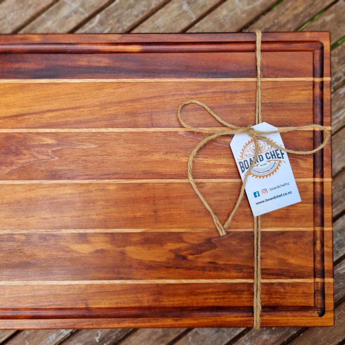 Medium pin-stripe Chopping Board