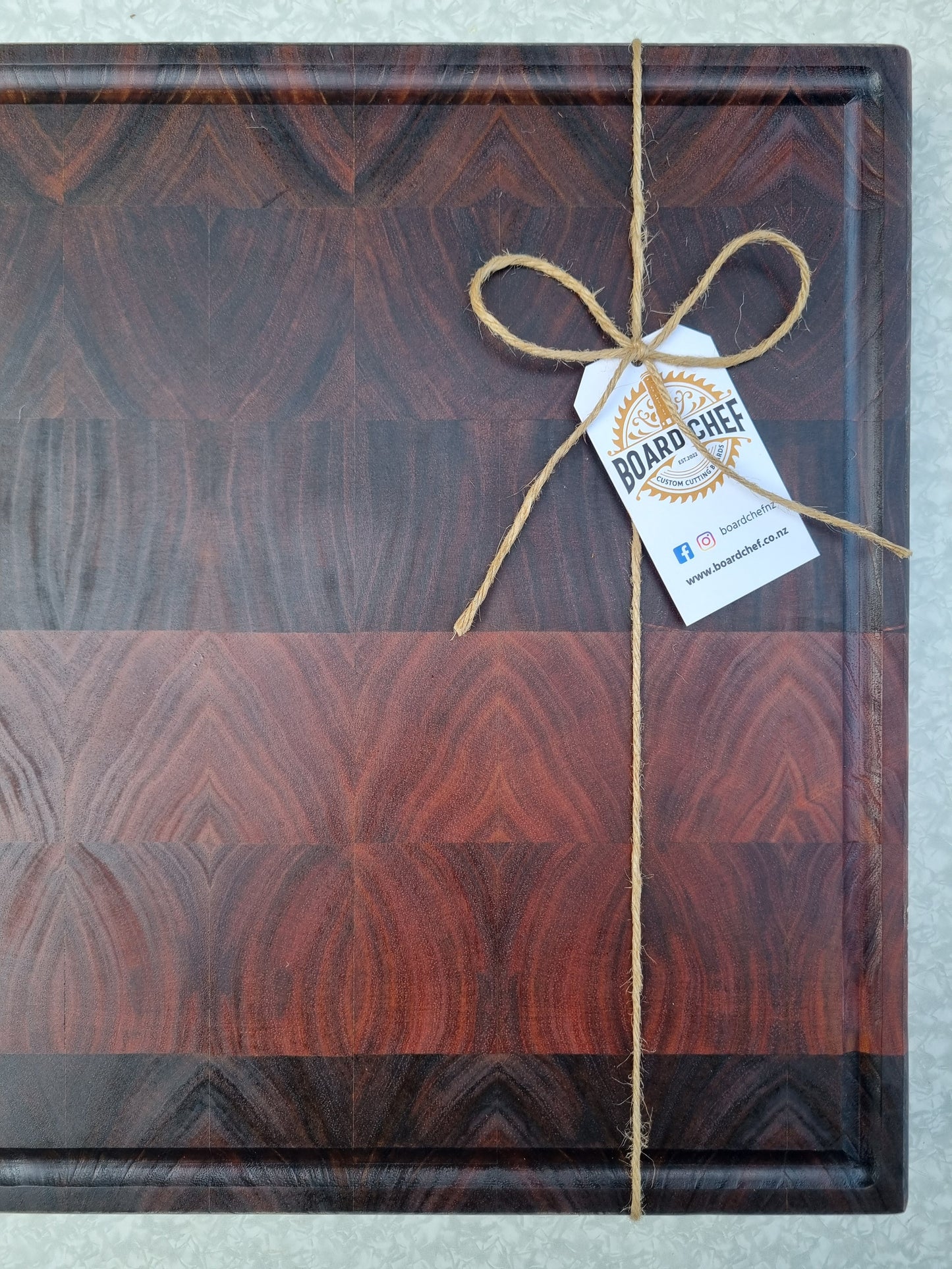 XL End-Grain - Blackwood