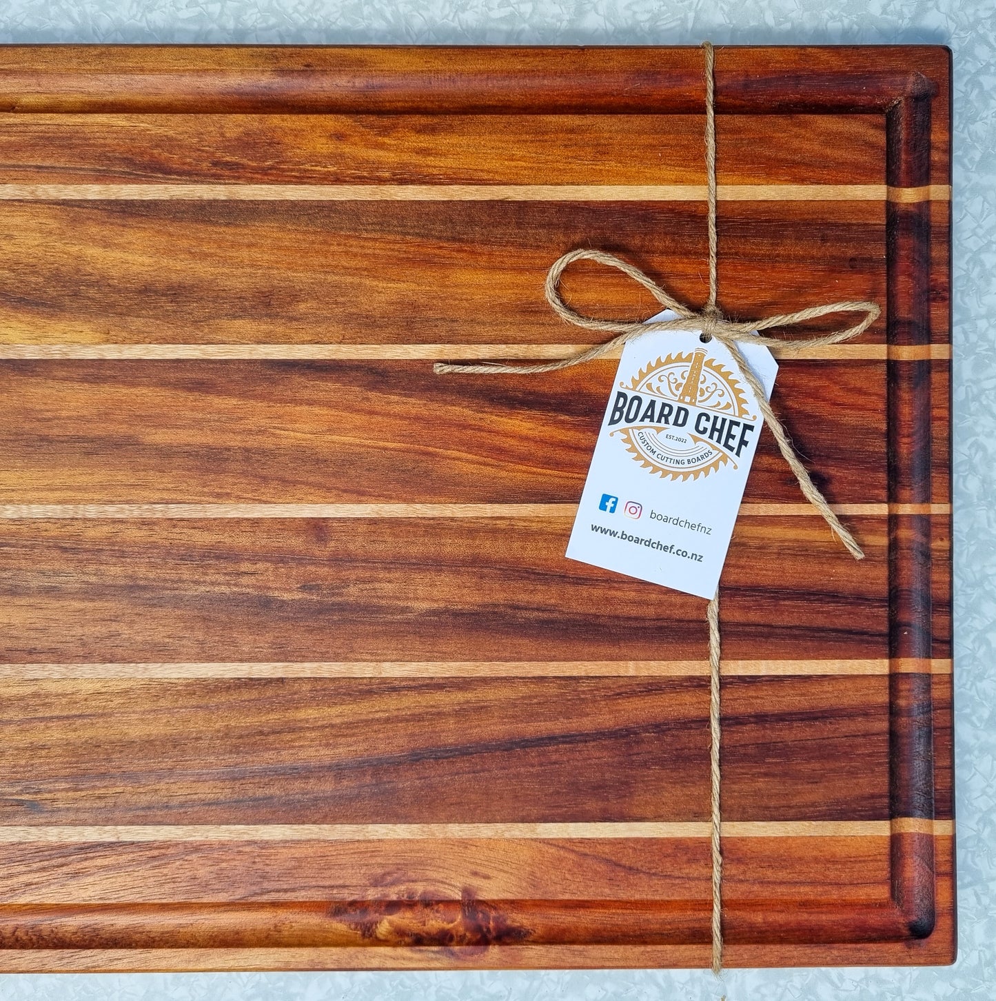 Medium pin-stripe Chopping Board